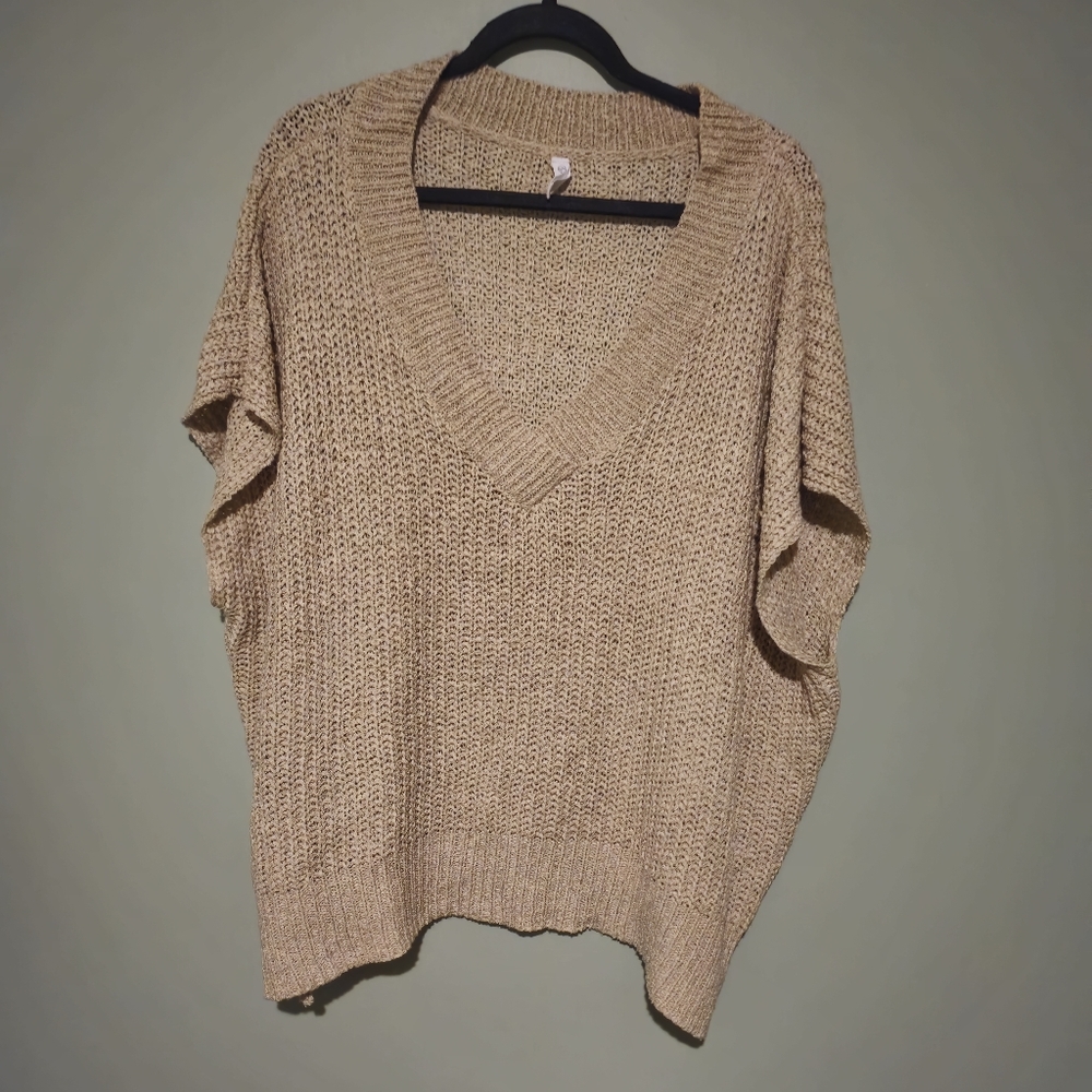 Wishlist short sleeve sweater vest size small/medium